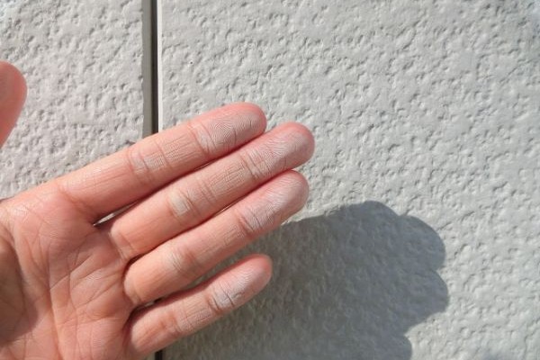 【外壁塗装】リフォームのタイミングとセルフチェック方法｜キャンペーン実施中